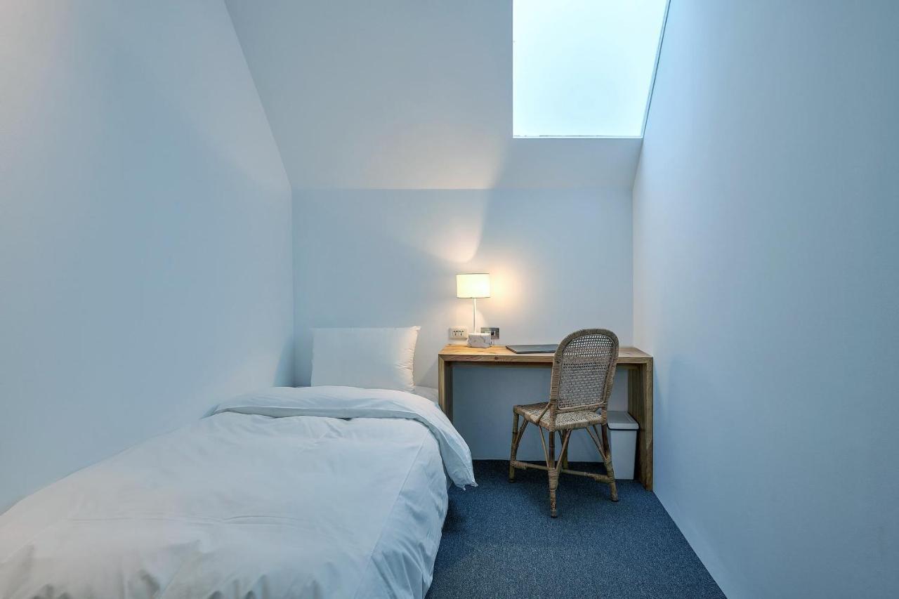Star Hostel Taichung Parklane Zewnętrze zdjęcie